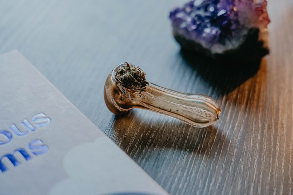 how to smoke a pipe with two holes carb tips