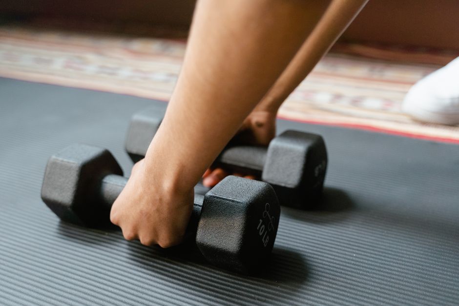 how to strengthen your hamstrings for stronger legs