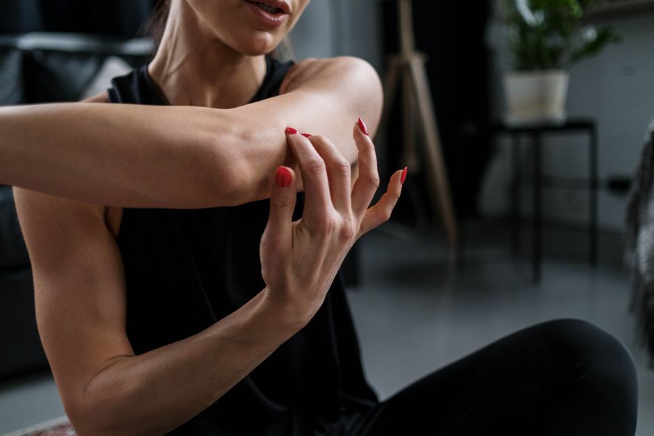how to tell if a muscle is torn symptoms tests