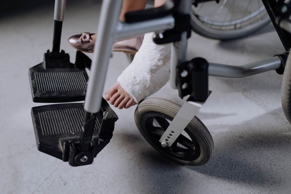 how to tell if your foot is broken
