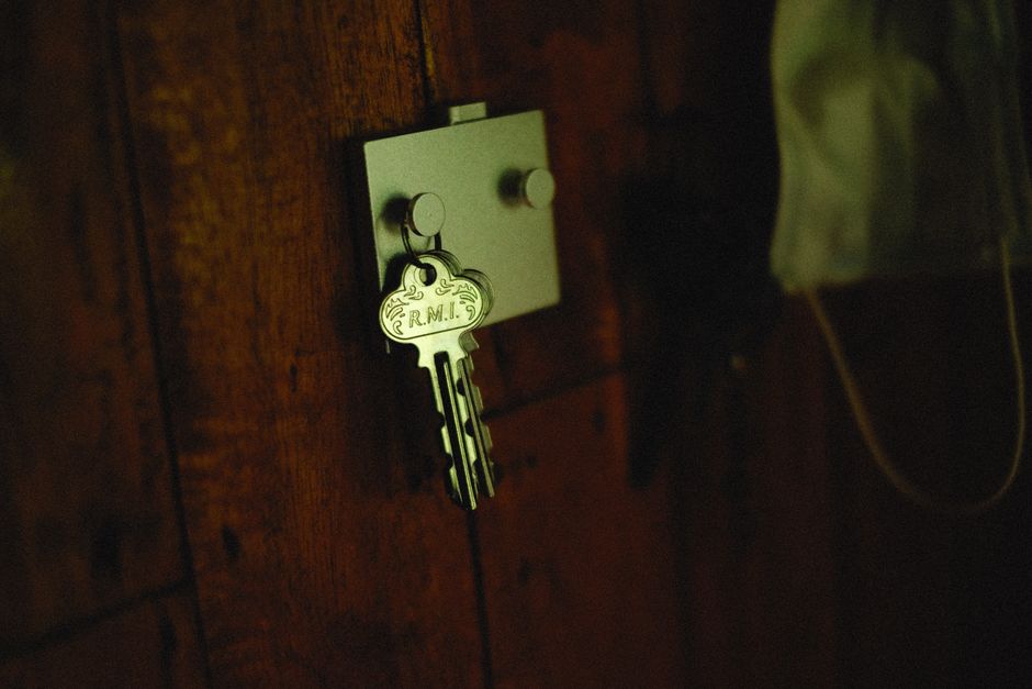 how to unlock a locked jaw at home right now