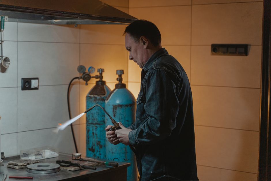 how to use an acetylene torch setup to shutdown
