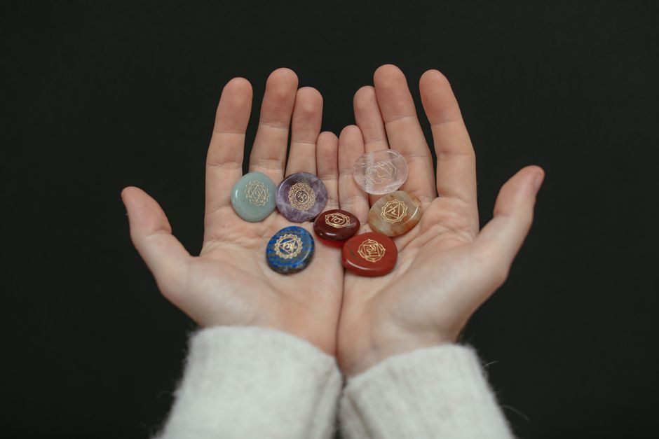 how to use chakra stones for beginners what to know