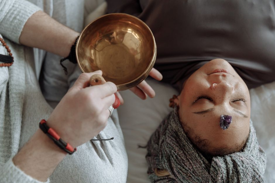 how to use tuning forks for healing frequencies placement