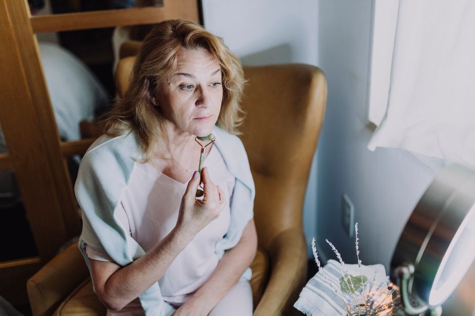 how to use uvb light therapy at home safely
