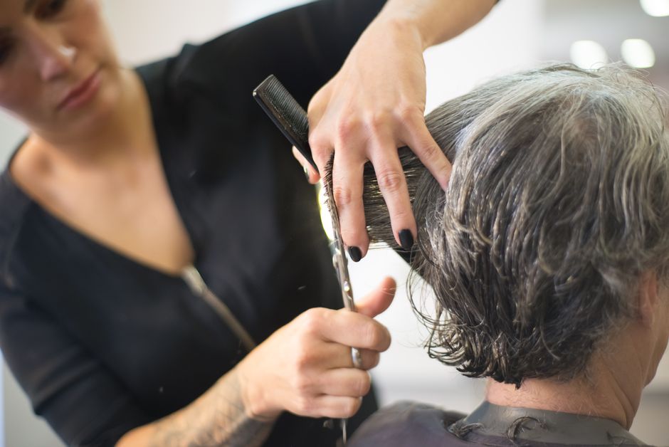is cutting your own hair a sign of mental illness