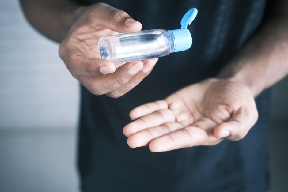 should you squeeze the clear liquid out of a pimple