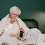 what causes cold clammy hands
