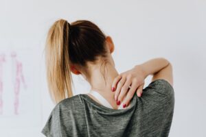 What Causes Neck And Shoulder Pain Common Triggers? 8 what causes neck and shoulder pain common triggers