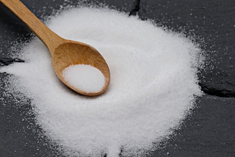 what causes sodium levels to be low