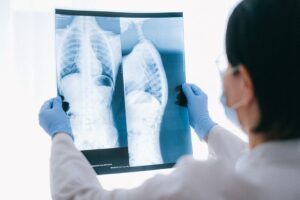 What Causes Wheezing In The Lungs? 4 what causes wheezing in the lungs