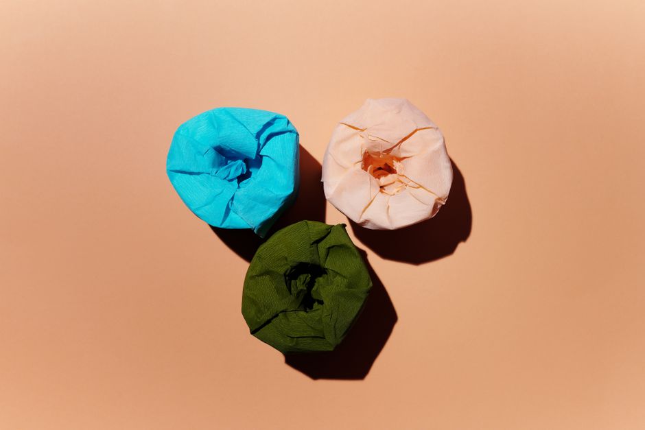 what colour are healthy stools