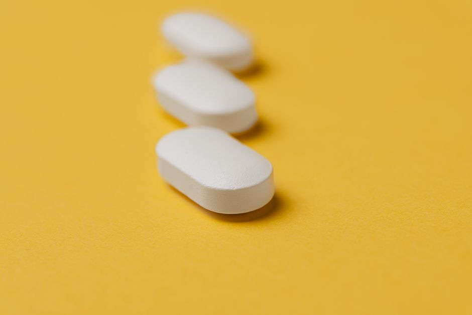 what does fluconazole treat