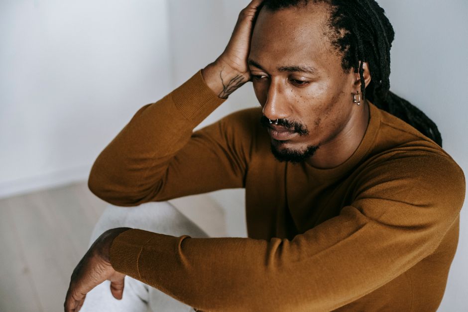 what emotion does brown represent in psychology