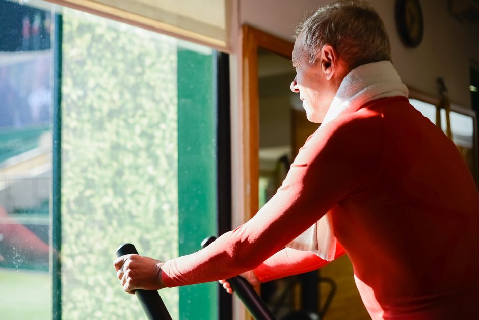 what is an aortic aneurysm risks symptoms treatment