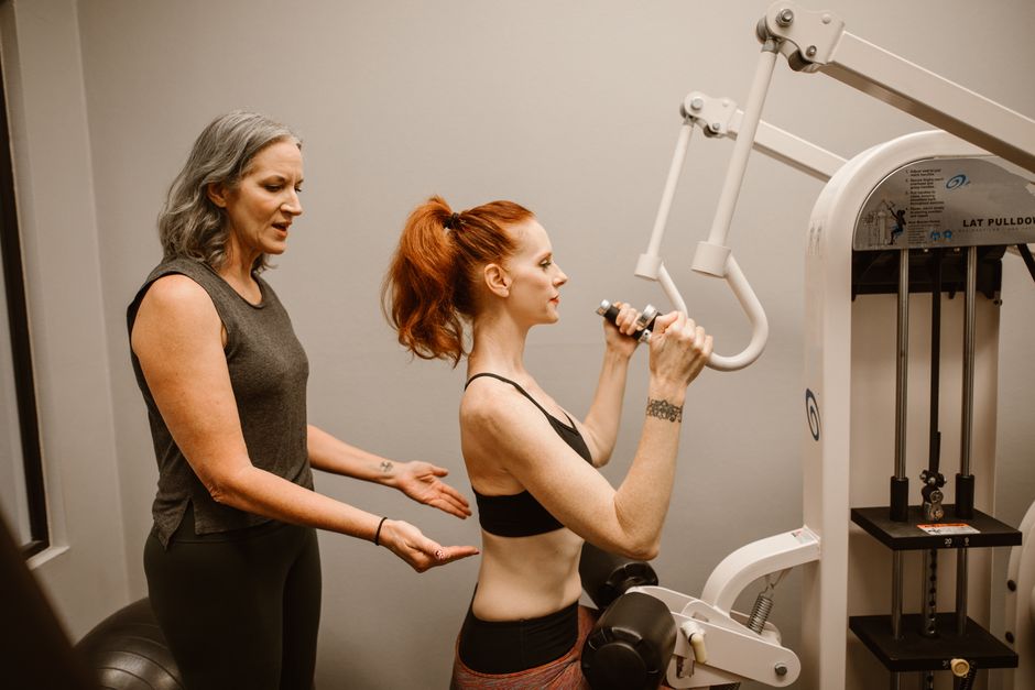 what is thoracolumbar kyphosis symptoms treatment