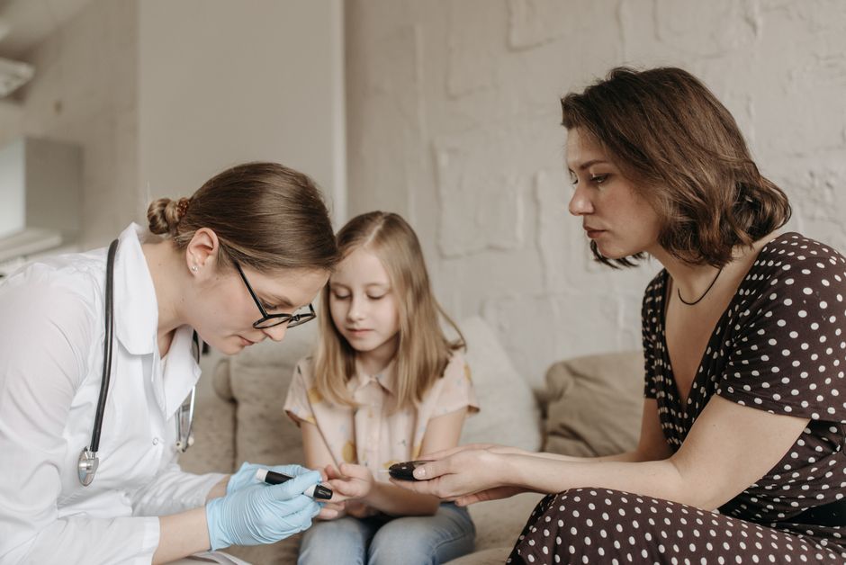 what should a childs blood sugar level be