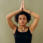 why black womens hair falls out top causes
