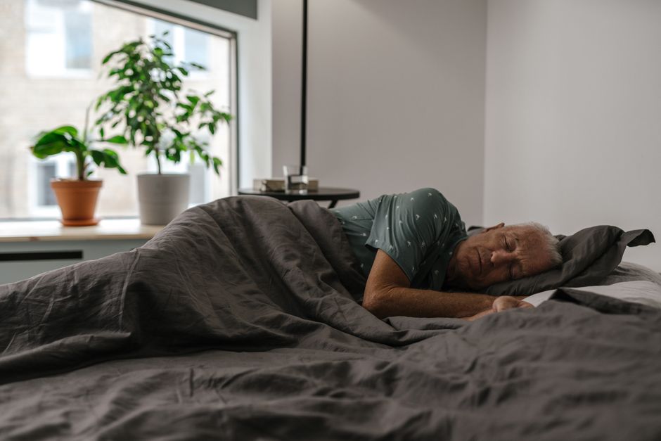why do i sit up in my sleep causes explained