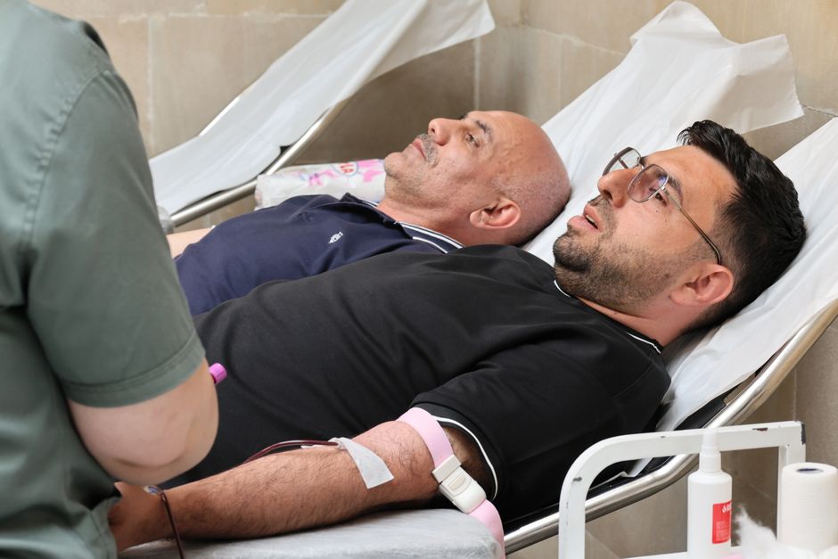 why do we need blood how it keeps you alive