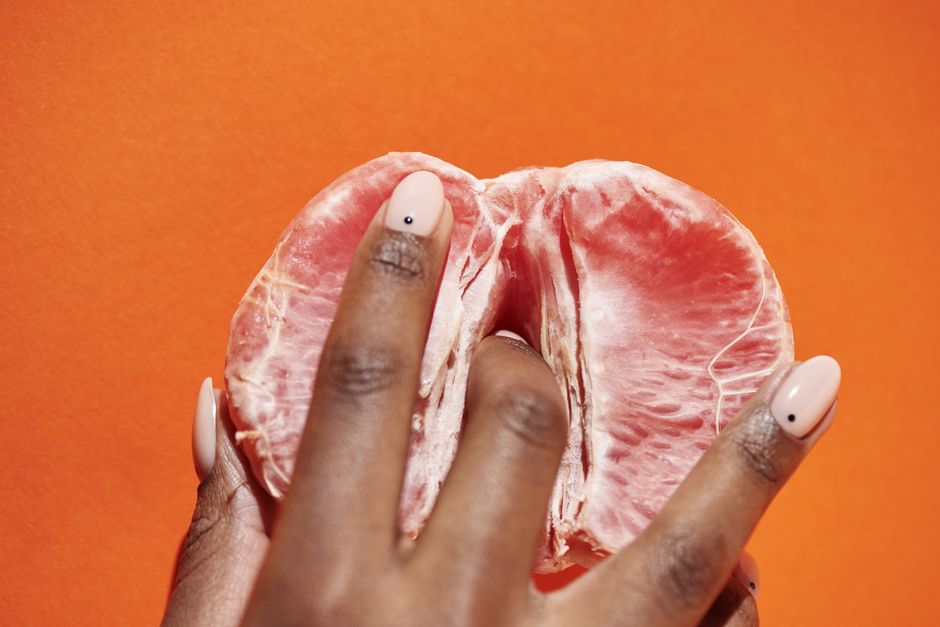 why does your vulva itch