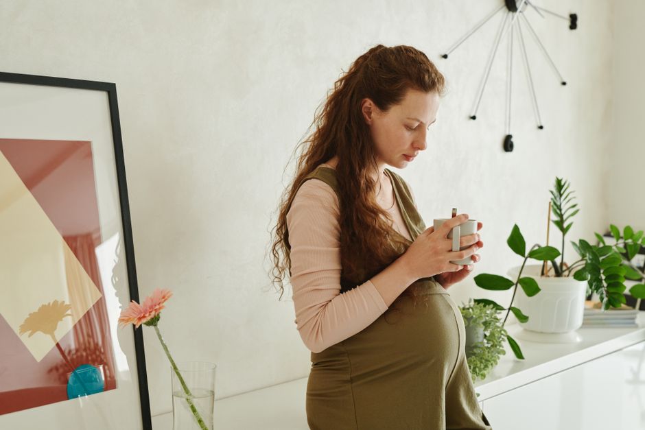 why is caffeine bad while pregnant