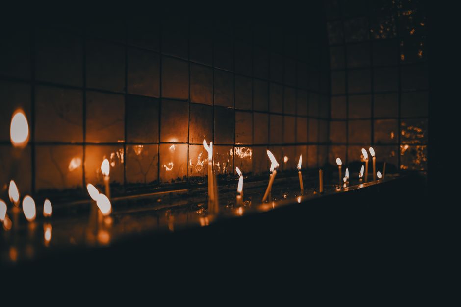 why is my candle flame so small causes fixes