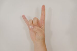 why is your pinky numb