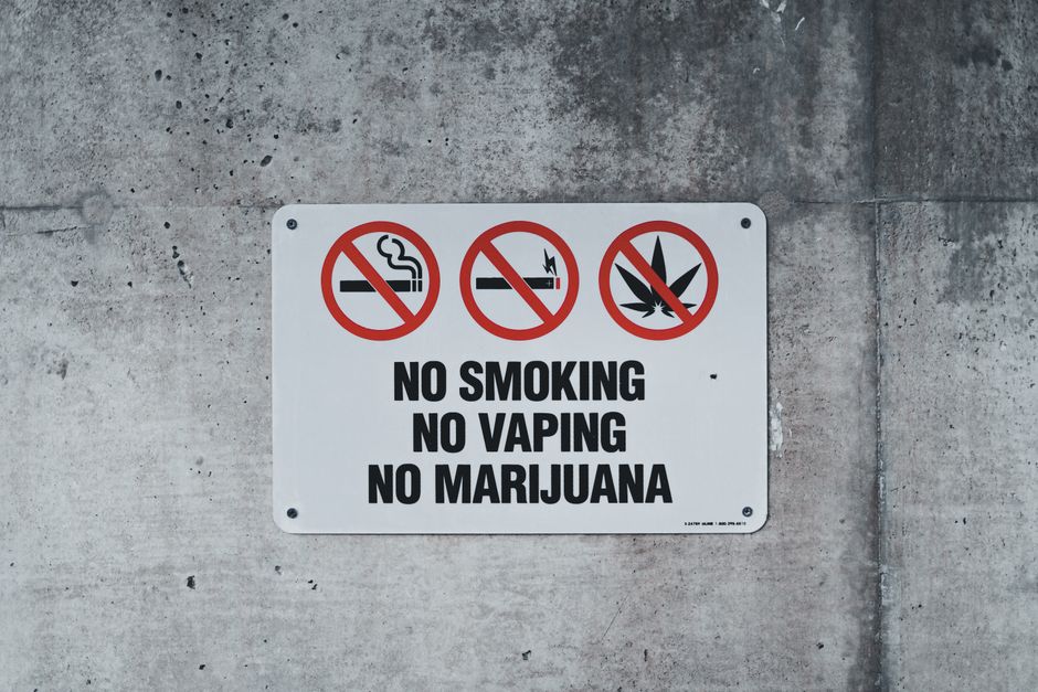 does smoking restrict blood flow