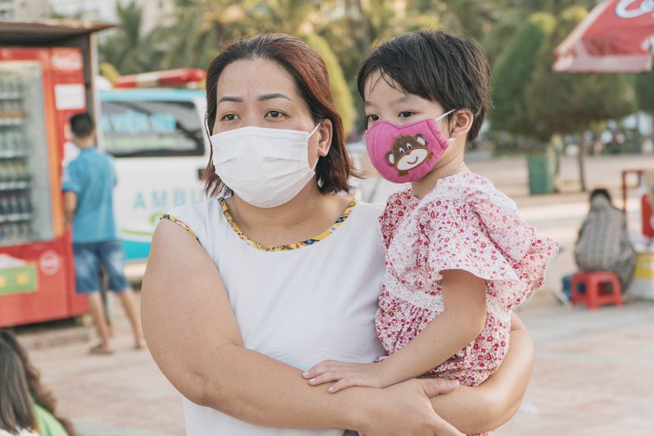 does wearing a mask weaken your immune system