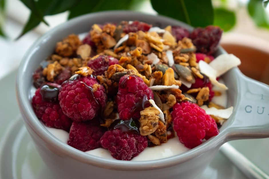 greek yogurt and granola good for weight loss