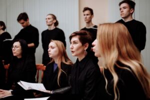 How Do Opera Singers Sing So Loud Without A Mic? 8 how do opera singers sing so loud without a mic