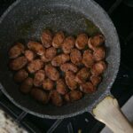 how do you cook sausages on the stove