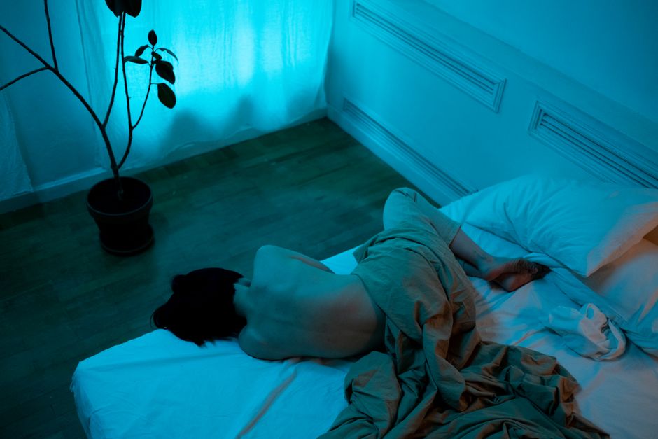 how do you stay asleep all night