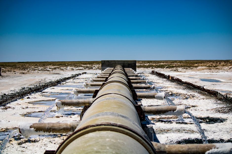 how does a wastewater treatment lagoon work