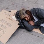 how does socioeconomic status affect mental health