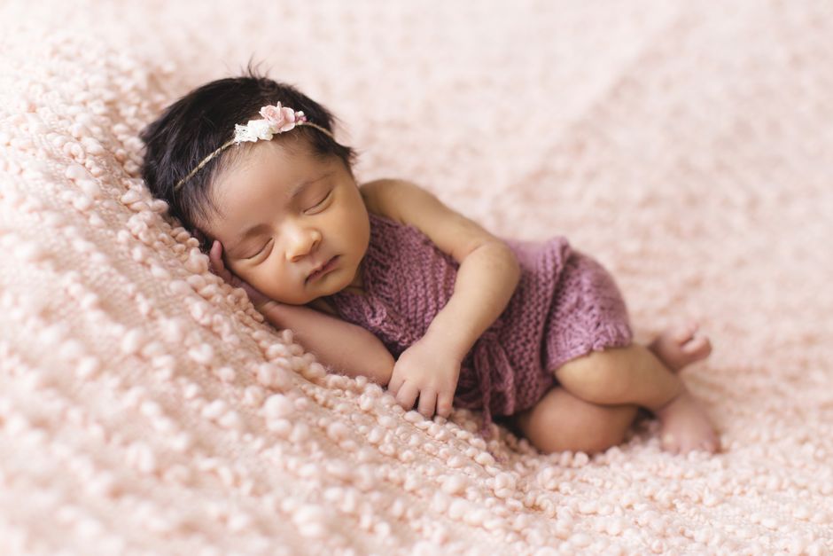 how much should newborns sleep