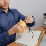 how to clean eyeglass cloth
