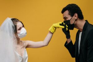 how to end a marriage with a narcissist safely