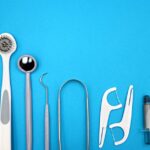 how to get bacteria off your tongue scrapers vs brushing