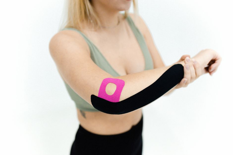 how to kt tape golfers elbow for pain relief