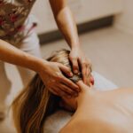 how to line up the back of your neck yourself