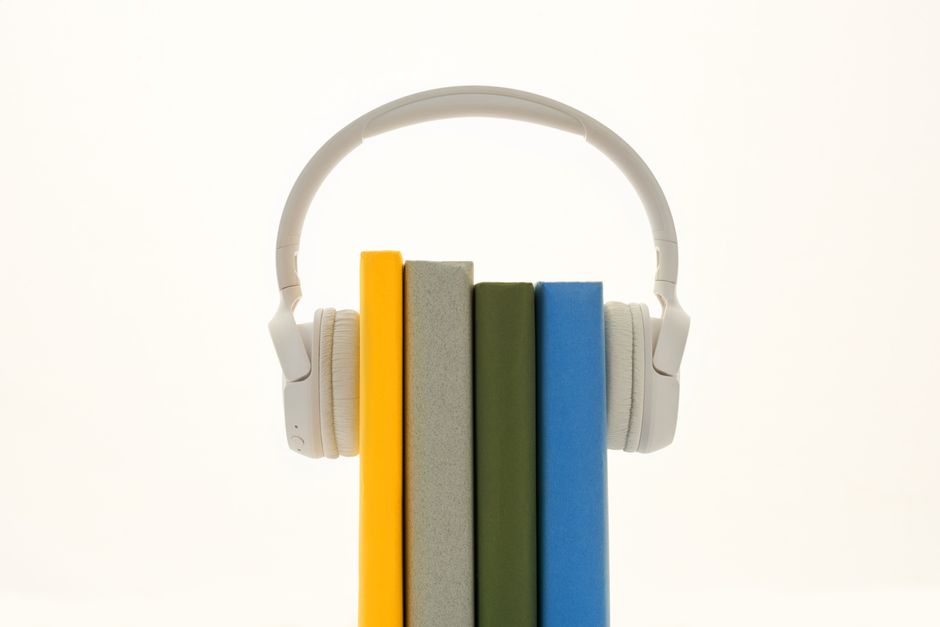 how to listen to audiobooks in your car all methods