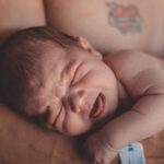 how to make newborns stop crying