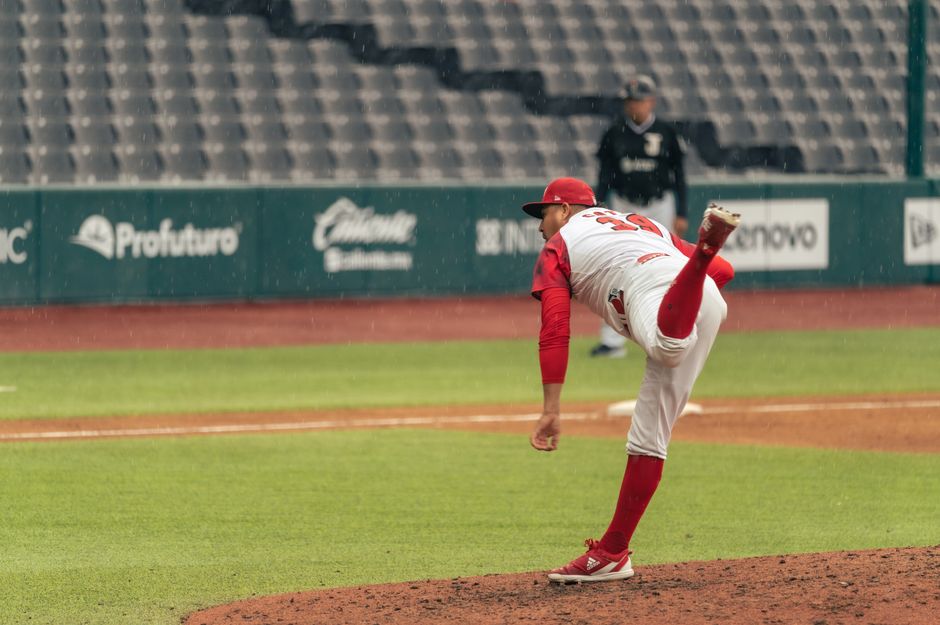 how to pitch faster and throw harder in baseball