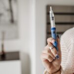 how to put a needle in a blood sugar pen safe steps