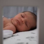 how to put baby to sleep in a crib and keep them there