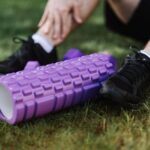 how to put on a knee brace and get the right fit