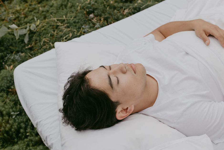 how to sleep with shortness of breath at night