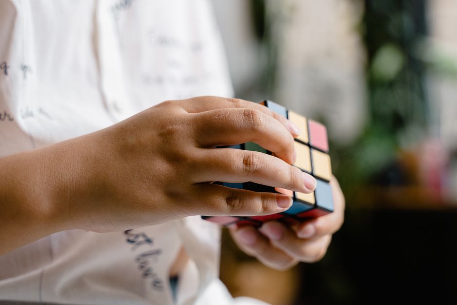 how to solve a cube puzzle step by step for beginners